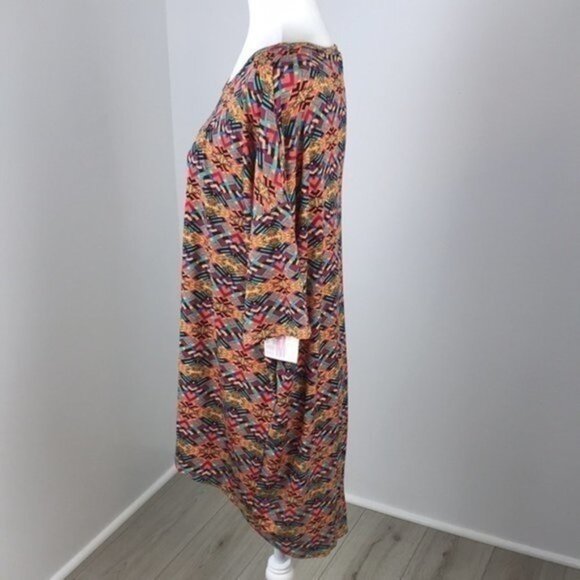 LuLaRoe Irma Short Sleeve Top Size M - Picture 3 of 5